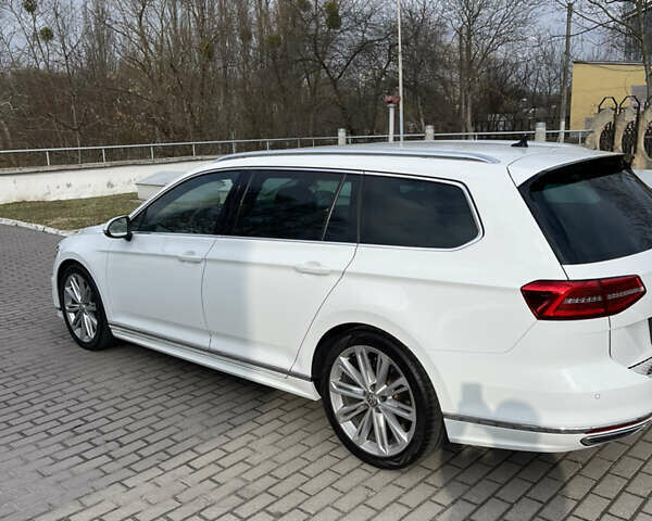 Белый Фольксваген Пассат, объемом двигателя 2 л и пробегом 212 тыс. км за 19500 $, фото 9 на Automoto.ua