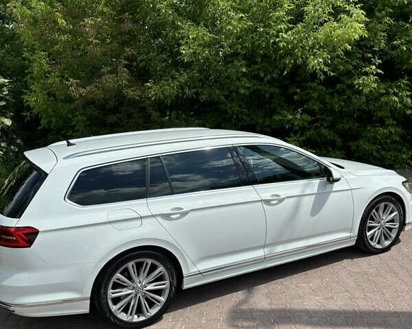 Белый Фольксваген Пассат, объемом двигателя 2 л и пробегом 212 тыс. км за 19500 $, фото 44 на Automoto.ua