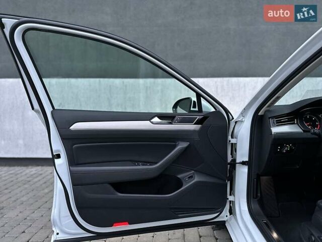 Білий Фольксваген Пассат, об'ємом двигуна 1.97 л та пробігом 239 тис. км за 19500 $, фото 41 на Automoto.ua