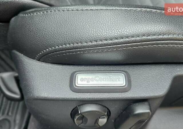 Белый Фольксваген Пассат, объемом двигателя 1.97 л и пробегом 223 тыс. км за 18290 $, фото 13 на Automoto.ua