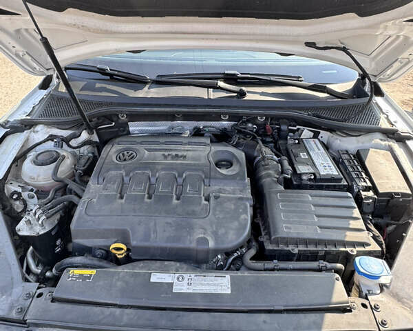 Белый Фольксваген Пассат, объемом двигателя 1.97 л и пробегом 250 тыс. км за 19800 $, фото 32 на Automoto.ua