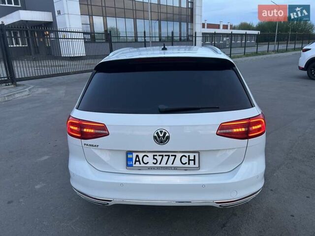 Белый Фольксваген Пассат, объемом двигателя 1.97 л и пробегом 194 тыс. км за 20600 $, фото 17 на Automoto.ua