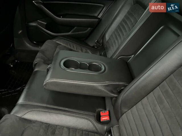 Белый Фольксваген Пассат, объемом двигателя 1.97 л и пробегом 267 тыс. км за 17890 $, фото 67 на Automoto.ua