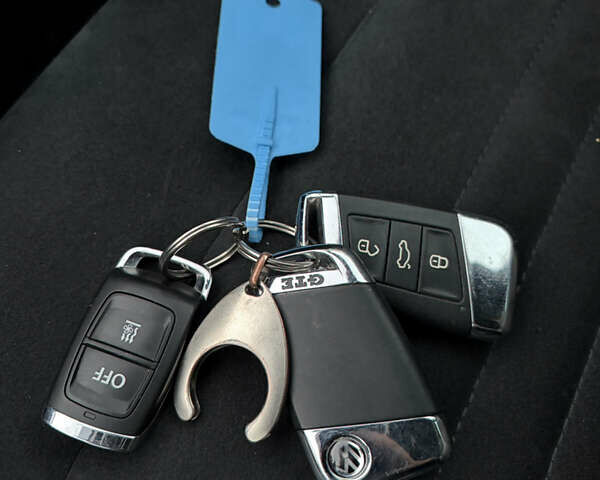 Белый Фольксваген Пассат, объемом двигателя 1.4 л и пробегом 200 тыс. км за 19000 $, фото 16 на Automoto.ua