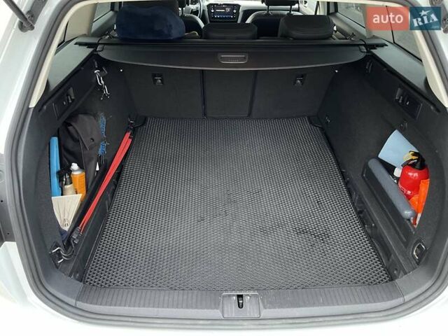 Білий Фольксваген Пассат, об'ємом двигуна 2 л та пробігом 181 тис. км за 18950 $, фото 30 на Automoto.ua