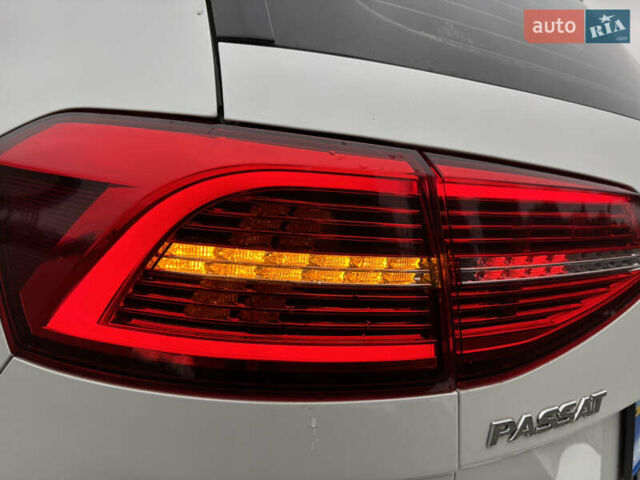 Белый Фольксваген Пассат, объемом двигателя 1.97 л и пробегом 268 тыс. км за 17890 $, фото 30 на Automoto.ua