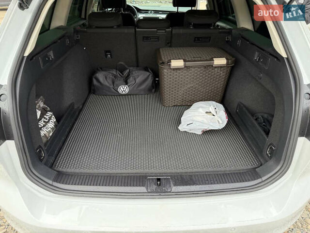 Белый Фольксваген Пассат, объемом двигателя 1.97 л и пробегом 188 тыс. км за 17550 $, фото 30 на Automoto.ua