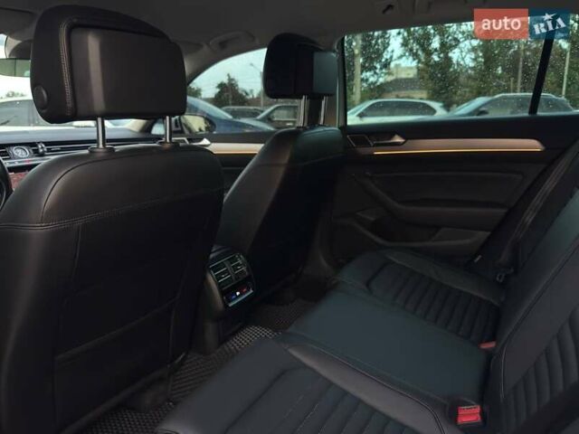 Белый Фольксваген Пассат, объемом двигателя 1.97 л и пробегом 180 тыс. км за 21000 $, фото 27 на Automoto.ua