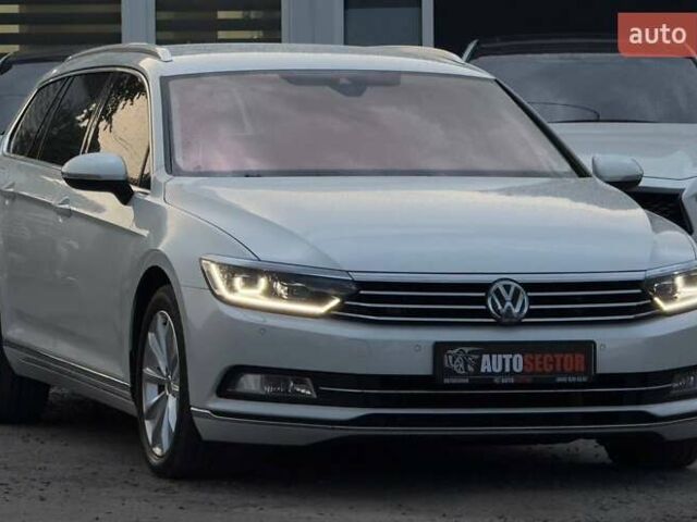 Белый Фольксваген Пассат, объемом двигателя 1.97 л и пробегом 180 тыс. км за 21000 $, фото 4 на Automoto.ua