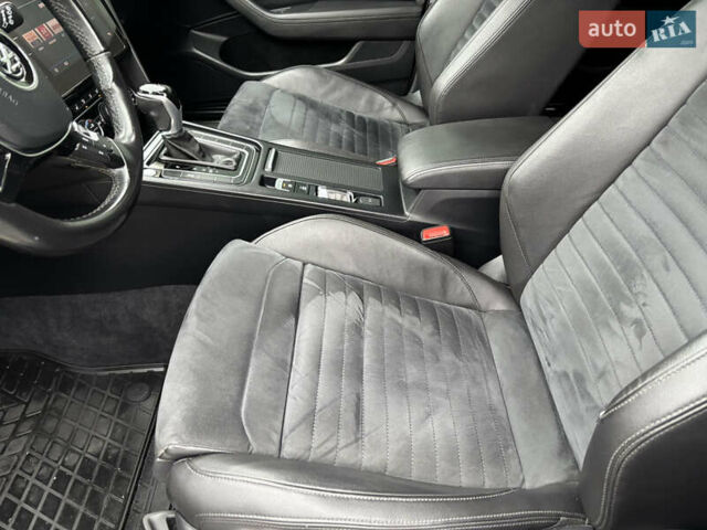 Белый Фольксваген Пассат, объемом двигателя 1.97 л и пробегом 268 тыс. км за 17890 $, фото 40 на Automoto.ua