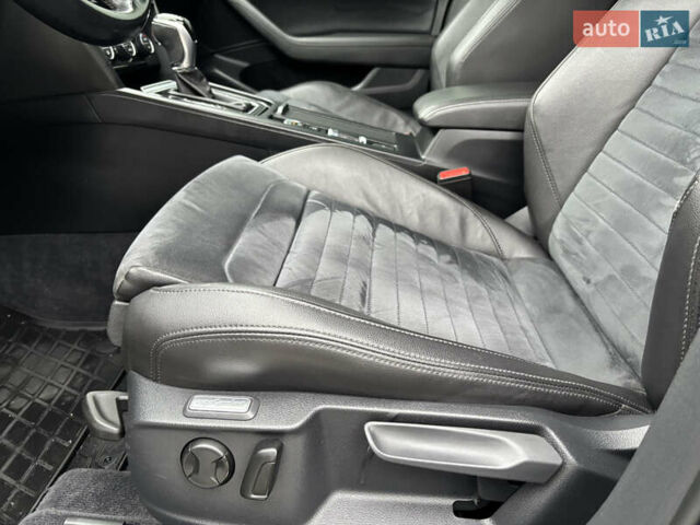 Белый Фольксваген Пассат, объемом двигателя 1.97 л и пробегом 268 тыс. км за 17890 $, фото 39 на Automoto.ua