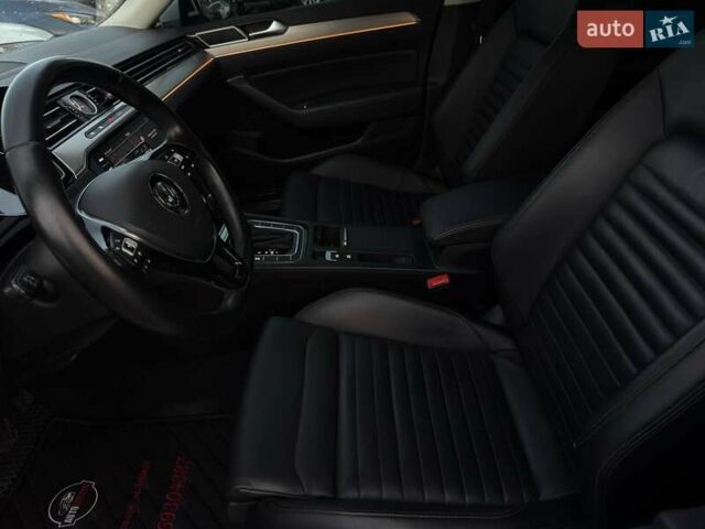 Белый Фольксваген Пассат, объемом двигателя 1.97 л и пробегом 180 тыс. км за 21000 $, фото 24 на Automoto.ua