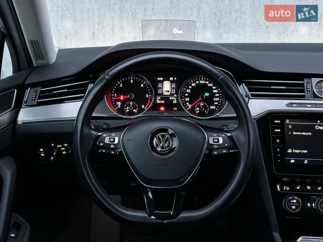 Білий Фольксваген Пассат, об'ємом двигуна 1.97 л та пробігом 239 тис. км за 19500 $, фото 57 на Automoto.ua