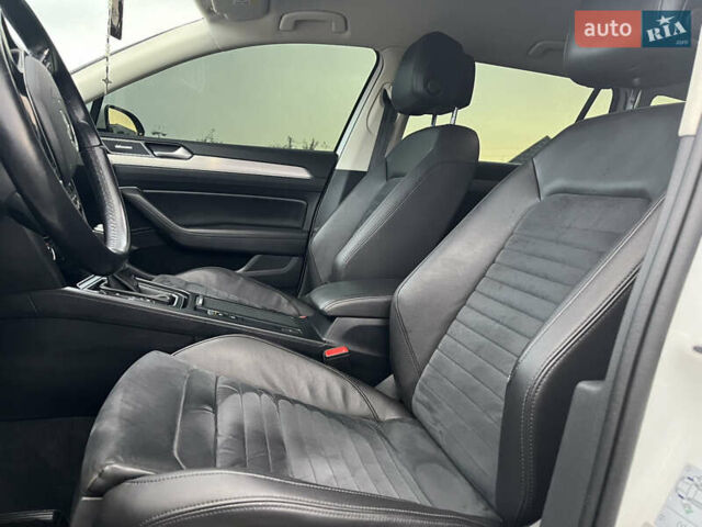 Белый Фольксваген Пассат, объемом двигателя 1.97 л и пробегом 267 тыс. км за 17890 $, фото 51 на Automoto.ua