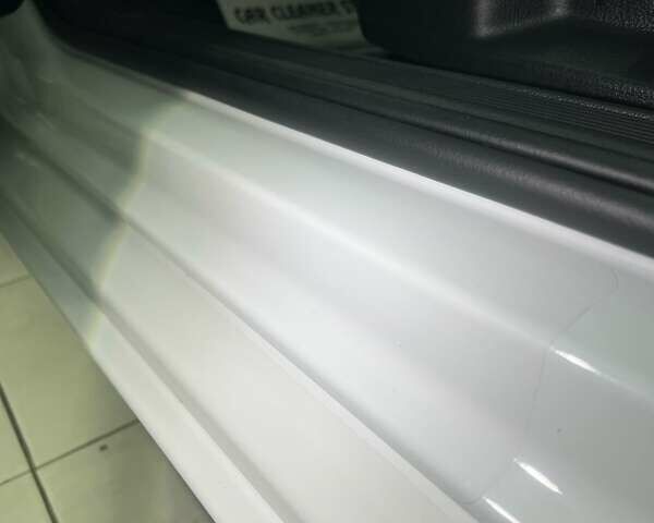 Белый Фольксваген Пассат, объемом двигателя 1.97 л и пробегом 260 тыс. км за 21000 $, фото 28 на Automoto.ua