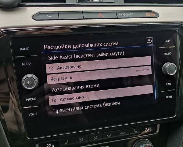 Белый Фольксваген Пассат, объемом двигателя 1.97 л и пробегом 193 тыс. км за 22999 $, фото 23 на Automoto.ua