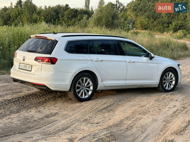 Белый Фольксваген Пассат, объемом двигателя 2 л и пробегом 225 тыс. км за 17800 $, фото 9 на Automoto.ua