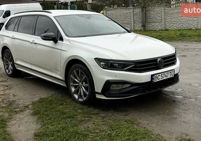 Белый Фольксваген Пассат, объемом двигателя 1.97 л и пробегом 193 тыс. км за 24300 $, фото 7 на Automoto.ua