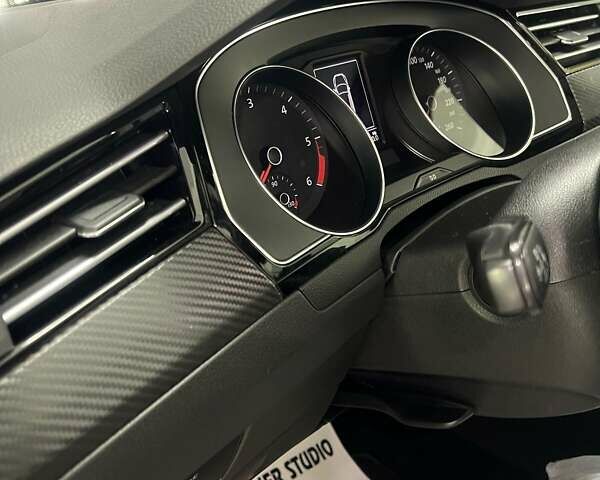 Белый Фольксваген Пассат, объемом двигателя 1.97 л и пробегом 260 тыс. км за 21000 $, фото 3 на Automoto.ua