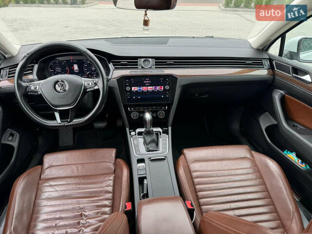 Белый Фольксваген Пассат, объемом двигателя 1.97 л и пробегом 185 тыс. км за 19500 $, фото 3 на Automoto.ua