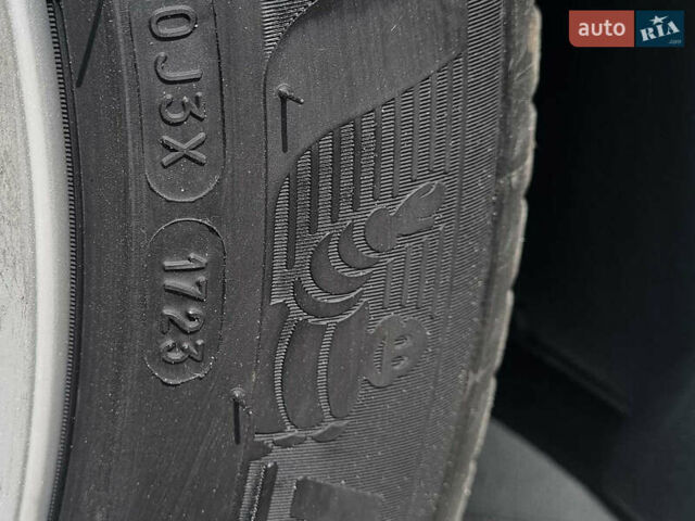 Белый Фольксваген Пассат, объемом двигателя 2 л и пробегом 225 тыс. км за 17800 $, фото 19 на Automoto.ua