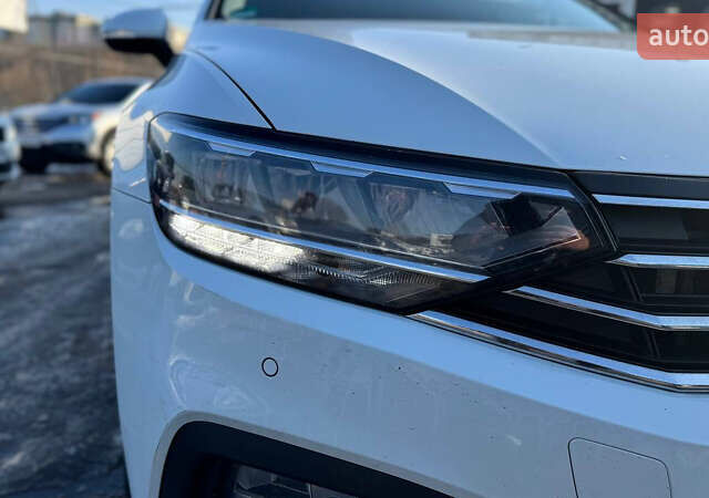 Білий Фольксваген Пассат, об'ємом двигуна 1.97 л та пробігом 201 тис. км за 23000 $, фото 5 на Automoto.ua