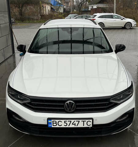 Белый Фольксваген Пассат, объемом двигателя 1.97 л и пробегом 193 тыс. км за 24300 $, фото 1 на Automoto.ua