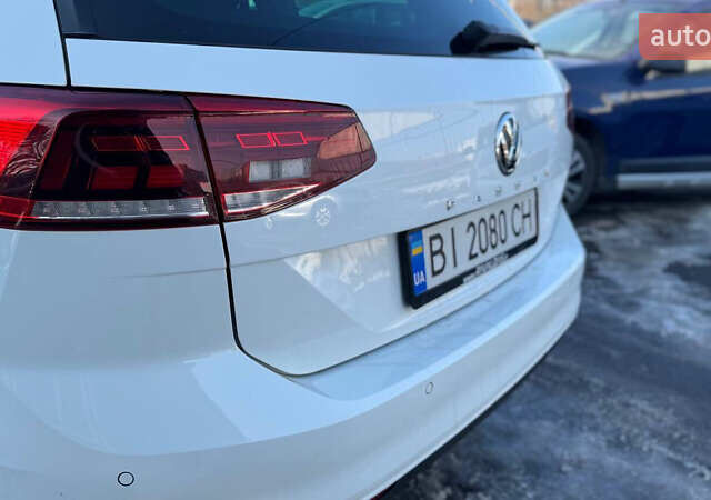 Білий Фольксваген Пассат, об'ємом двигуна 1.97 л та пробігом 201 тис. км за 23000 $, фото 7 на Automoto.ua