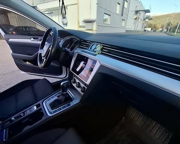 Білий Фольксваген Пассат, об'ємом двигуна 1.97 л та пробігом 199 тис. км за 21500 $, фото 14 на Automoto.ua