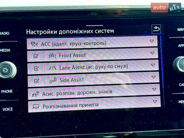 Білий Фольксваген Пассат, об'ємом двигуна 2 л та пробігом 230 тис. км за 21999 $, фото 29 на Automoto.ua