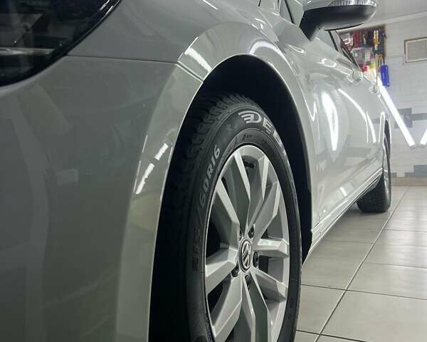 Белый Фольксваген Пассат, объемом двигателя 1.97 л и пробегом 260 тыс. км за 21000 $, фото 7 на Automoto.ua