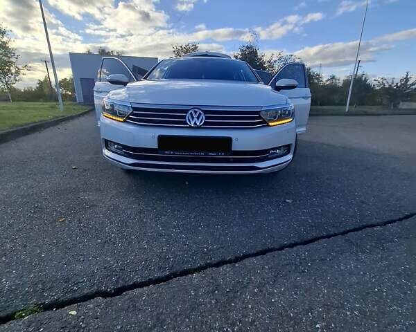 Білий Фольксваген Пассат, об'ємом двигуна 1.97 л та пробігом 199 тис. км за 21500 $, фото 12 на Automoto.ua