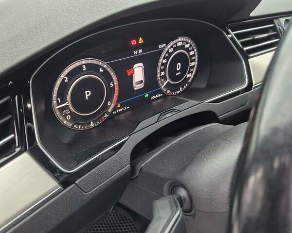 Белый Фольксваген Пассат, объемом двигателя 1.97 л и пробегом 206 тыс. км за 26500 $, фото 19 на Automoto.ua