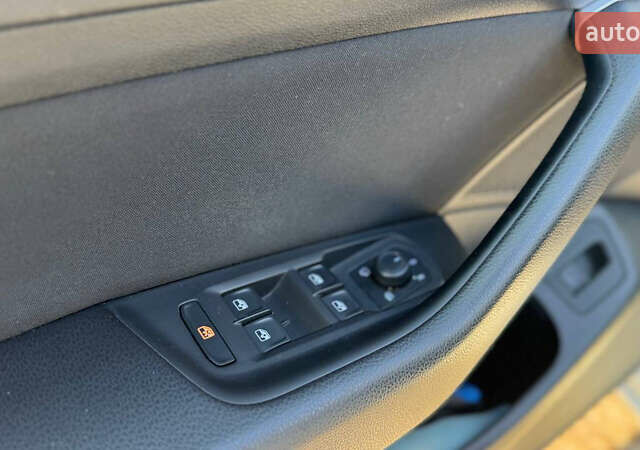 Білий Фольксваген Пассат, об'ємом двигуна 1.97 л та пробігом 201 тис. км за 23000 $, фото 19 на Automoto.ua