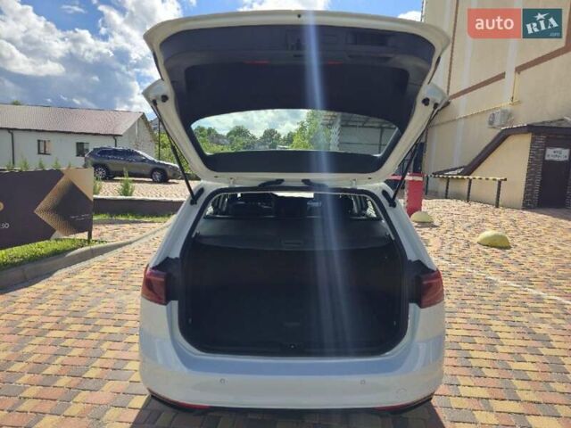 Белый Фольксваген Пассат, объемом двигателя 1.98 л и пробегом 212 тыс. км за 19300 $, фото 14 на Automoto.ua