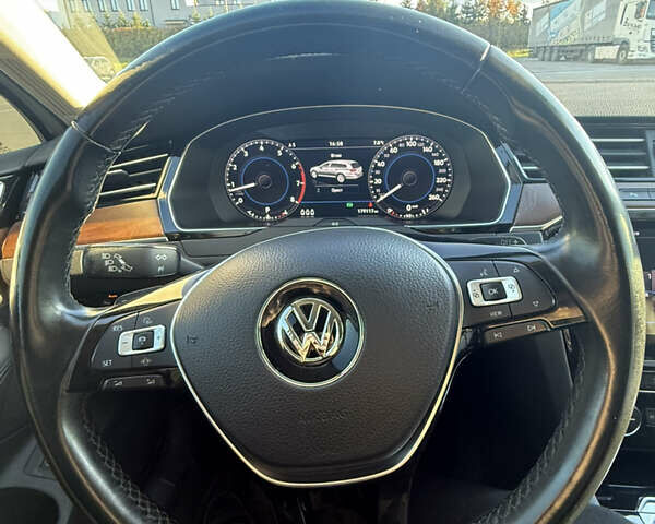 Білий Фольксваген Пассат, об'ємом двигуна 1.8 л та пробігом 179 тис. км за 18800 $, фото 36 на Automoto.ua