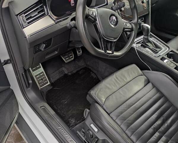 Белый Фольксваген Пассат, объемом двигателя 1.97 л и пробегом 193 тыс. км за 22999 $, фото 19 на Automoto.ua