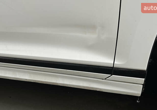 Белый Фольксваген Пассат, объемом двигателя 1.97 л и пробегом 193 тыс. км за 24300 $, фото 17 на Automoto.ua