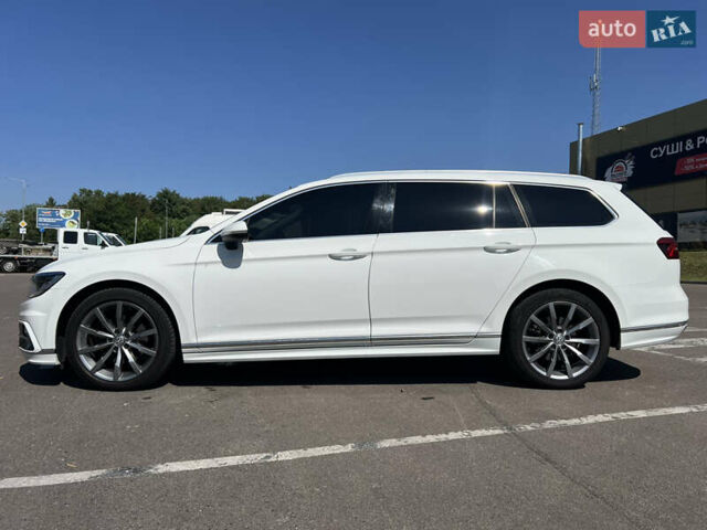 Белый Фольксваген Пассат, объемом двигателя 1.97 л и пробегом 180 тыс. км за 23199 $, фото 3 на Automoto.ua