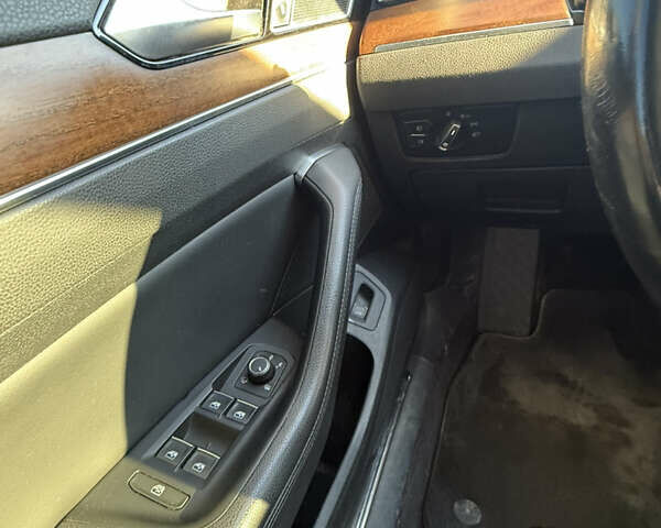 Білий Фольксваген Пассат, об'ємом двигуна 1.8 л та пробігом 179 тис. км за 18800 $, фото 17 на Automoto.ua