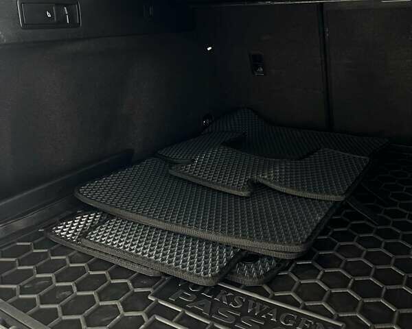 Белый Фольксваген Пассат, объемом двигателя 1.97 л и пробегом 260 тыс. км за 21000 $, фото 10 на Automoto.ua