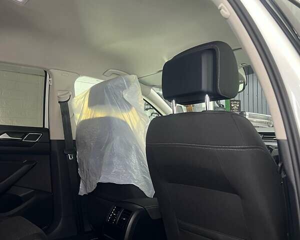 Белый Фольксваген Пассат, объемом двигателя 1.97 л и пробегом 260 тыс. км за 21000 $, фото 13 на Automoto.ua