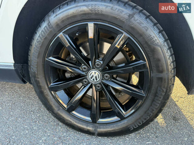 Білий Фольксваген Пассат, об'ємом двигуна 1.8 л та пробігом 179 тис. км за 18800 $, фото 24 на Automoto.ua