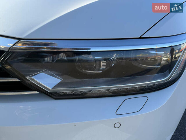 Білий Фольксваген Пассат, об'ємом двигуна 1.8 л та пробігом 179 тис. км за 18800 $, фото 20 на Automoto.ua