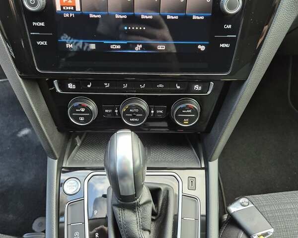 Білий Фольксваген Пассат, об'ємом двигуна 1.97 л та пробігом 218 тис. км за 18850 $, фото 38 на Automoto.ua