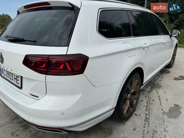 Білий Фольксваген Пассат, об'ємом двигуна 1.97 л та пробігом 205 тис. км за 22900 $, фото 4 на Automoto.ua
