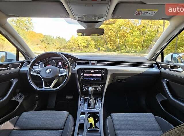 Білий Фольксваген Пассат, об'ємом двигуна 2 л та пробігом 214 тис. км за 18800 $, фото 31 на Automoto.ua