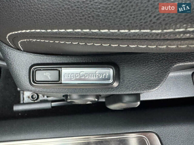 Фольксваген Пассат 2020 в Киеве на Automoto.ua Белый Фольксваген Пассат, объемом двигателя 1.97 л и пробегом 205 тыс. км за 18500 $, фото 17 на Automoto.ua