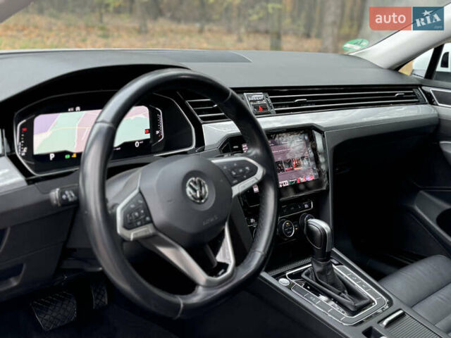 Белый Фольксваген Пассат, объемом двигателя 1.97 л и пробегом 186 тыс. км за 24200 $, фото 34 на Automoto.ua