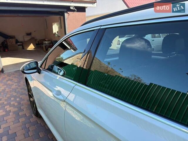 Белый Фольксваген Пассат, объемом двигателя 1.97 л и пробегом 172 тыс. км за 25700 $, фото 10 на Automoto.ua